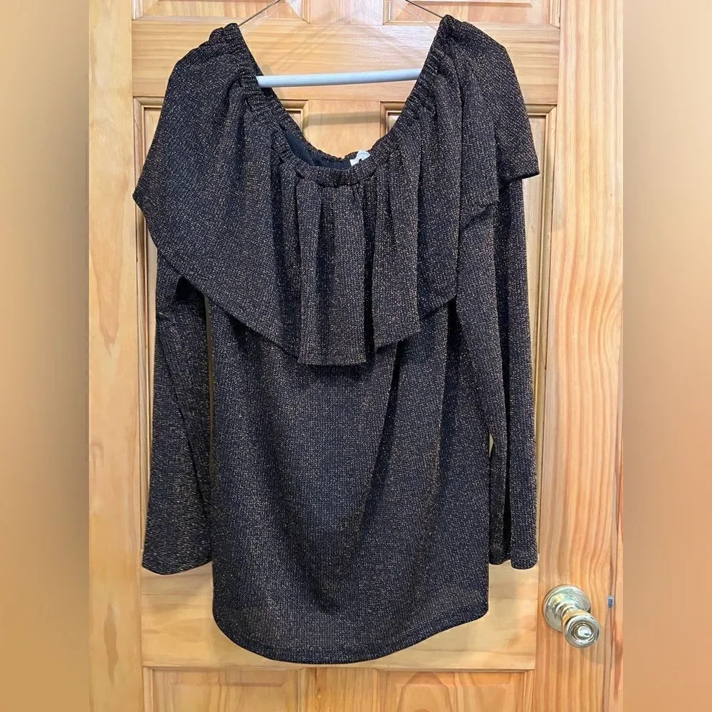 Umgee gorgeous deep brown w/gold sparkle fabric size 1X off the shoulder blouse